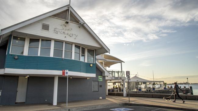 Queens Wharf Hotel Newcastle has been identified as a close contact exposure venue. Picture: Troy Snook.