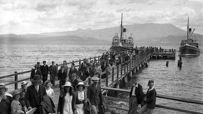 Employees and families from Tasmania's Cadbury-Fry-Pascall factory disembarking from the river steamer ferries Excella and Cartela for their annual picnic day at South Arm.