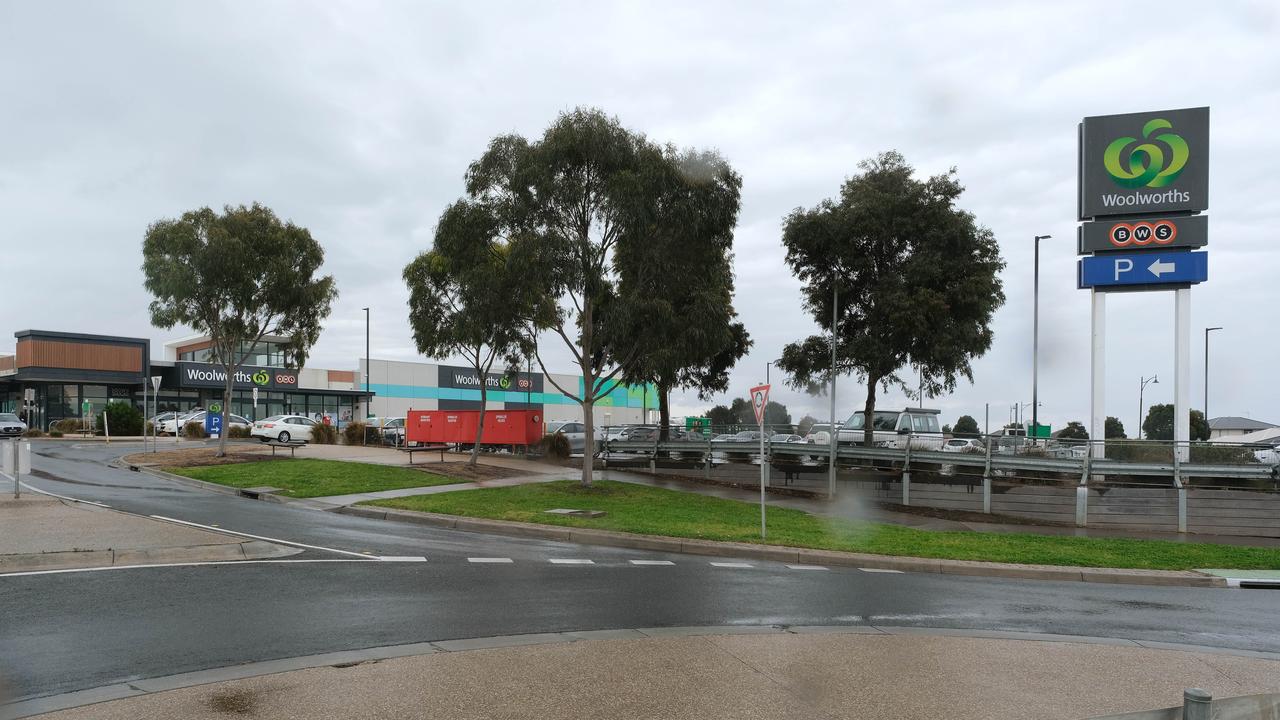 Police are investigating a brawl that happened outside the Woolworths in Centennial Blvd, Curlewis. Picture: Mark Wilson