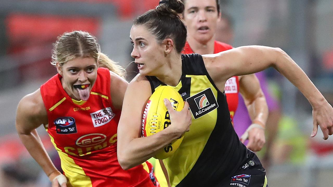 Tessa Lavey shows some toe against the Suns. Picture: Getty Images