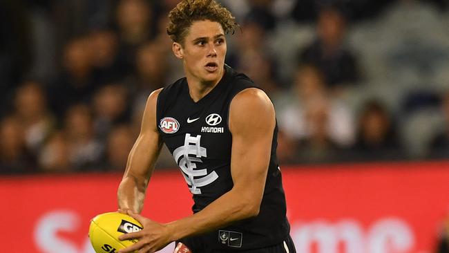 Charlie Curnow in action for Carlton against Collingwood.