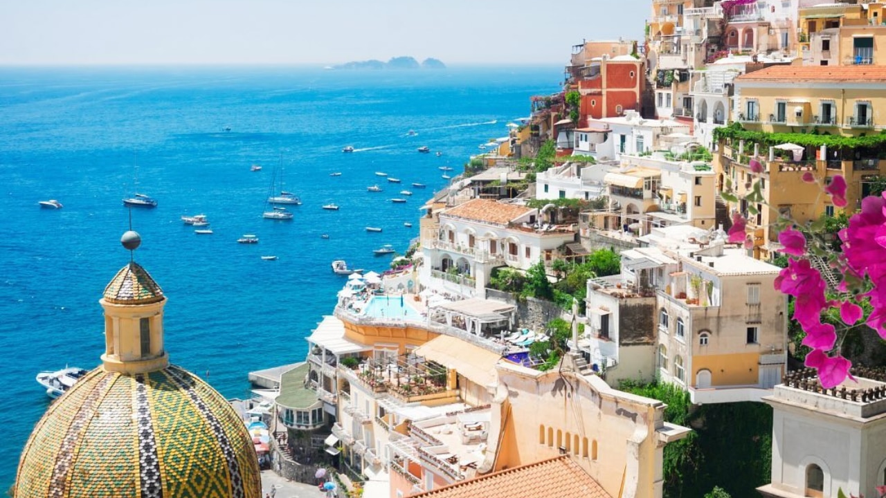 Get a luxury flight experience at a discounted price. Image: Instagram/@amalficoast_italy