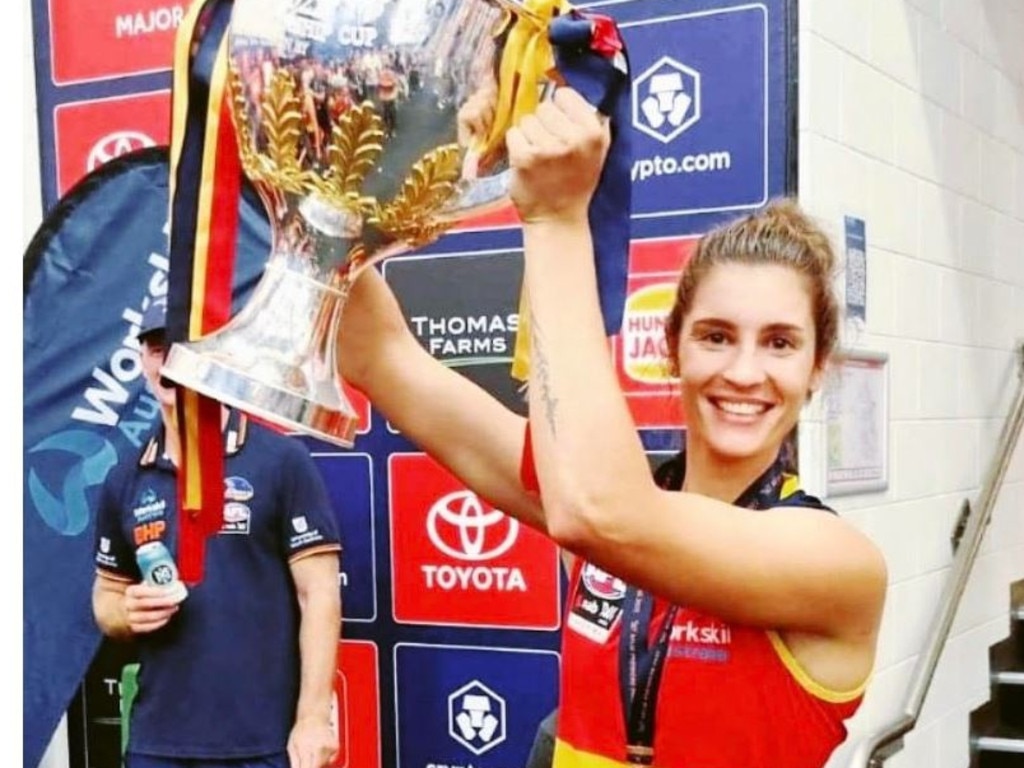 Jasmyn Hewett with the 2022 premiership cup. Picture: Supplied.