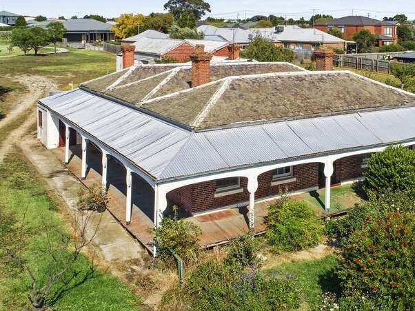 Claremont is the original farmhouse on the Waurn Ponds hill east of Ghazeepore Rd.