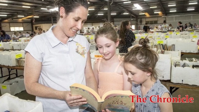 Chronicle Lifeline Bookfest