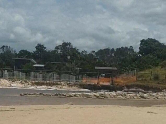 Sandbagging works have been taking place at Belongil, outside Elements of Byron Resort. Picture: Greg Jard