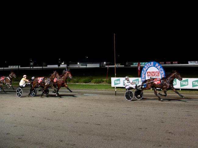 Leap To Fame winning the Newcastle Mile. Photo: HRNSW.