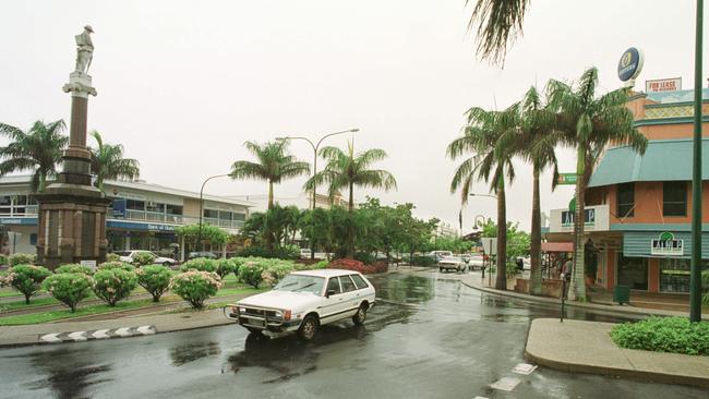 Bourbong Street in 2001.