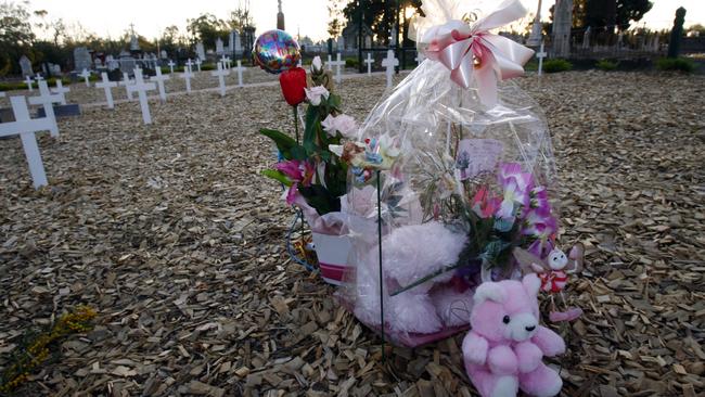 Angela Bannister's grave at Echuca Cemetery.