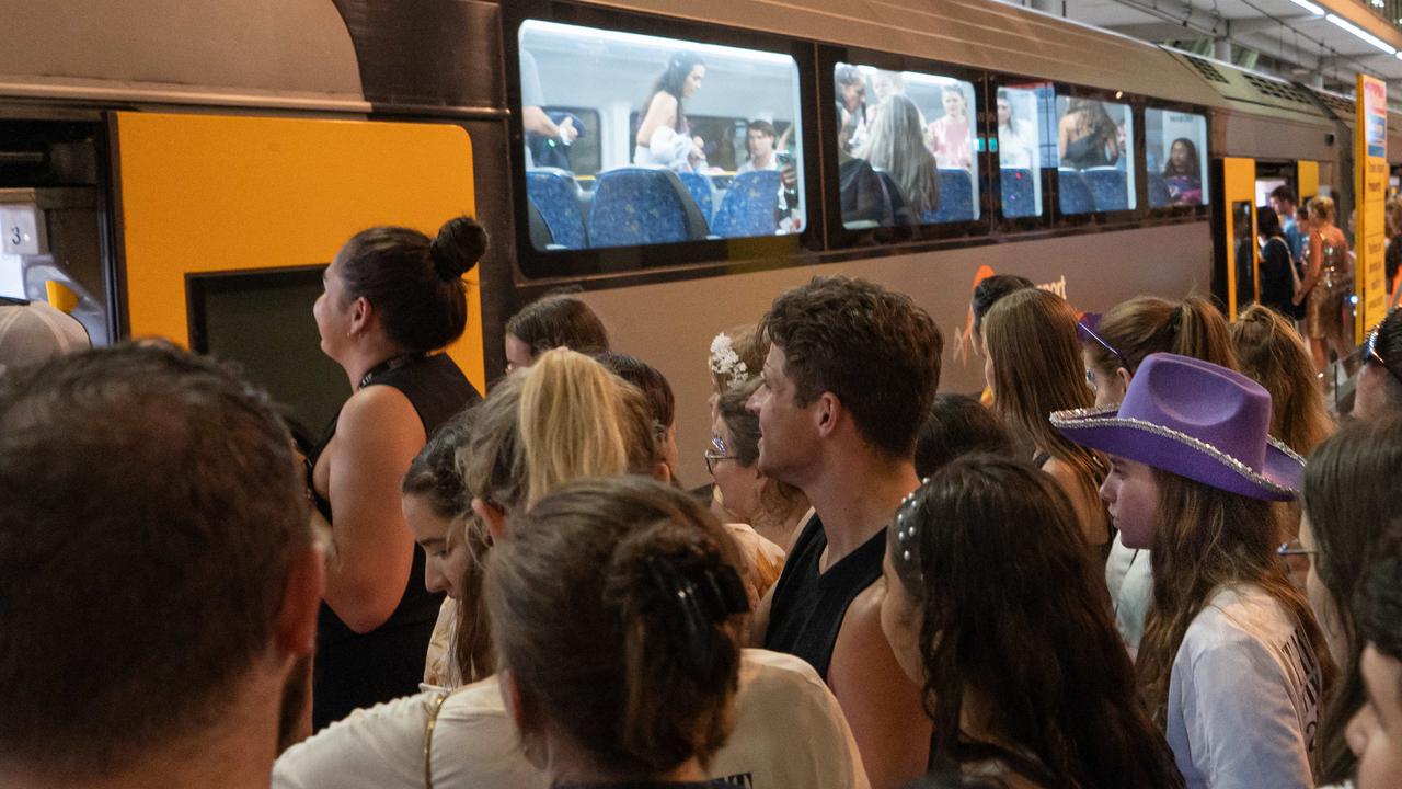 Peak hour chaos for train commuters