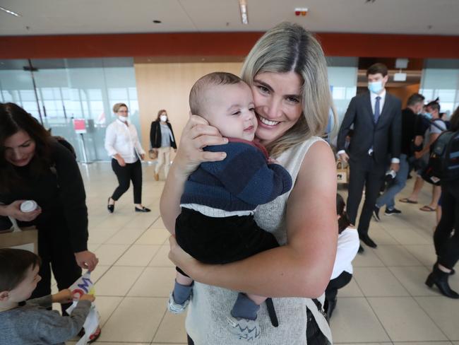 Elle Holtham met her four-month-old nephew Arlo Taylor for the first time. Picture: Tait Schmaal.