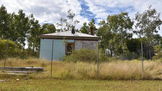 The caretakers residence across from the Mount Morgan Aquatic Centre.