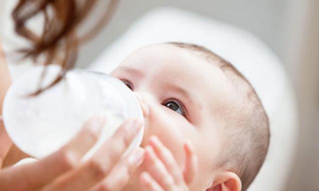 Bottle Feeding Why Your Baby Drinks Less Milk Than Expected Kidspot