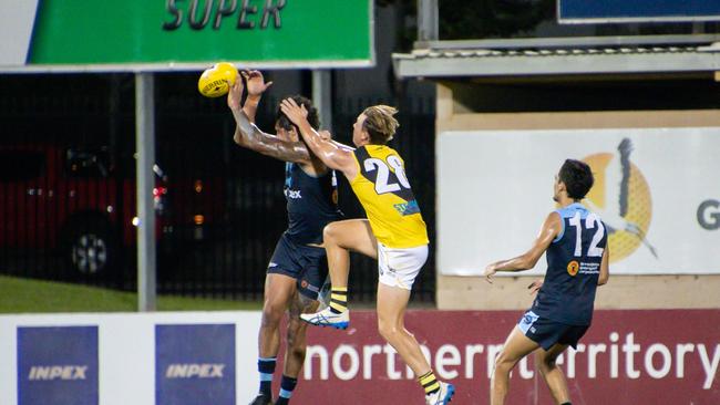 Nightcliff Tigers take on Darwin Buffaloes in Round 11 of the NTFL Men's Premier League 2020. Picture: Celina Whan/AFLNT Media