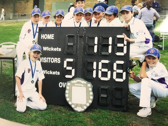 Will Pucovski (front left) enjoying a Hampton United Under 12 premiership.