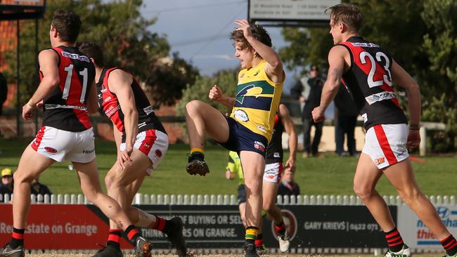 The Eagles kick another behind. Picture: Emma Brasier/AAP