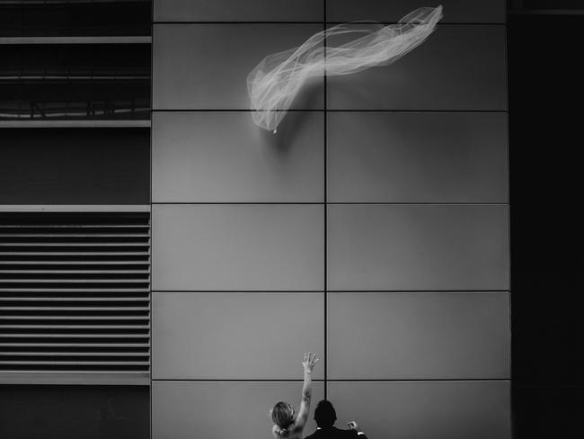 The Top 50 Wedding Photos of 2016 Curated by Junebug Weddings. Nearly 9,000 photos were submitted by photographers from 50 different countries to produce this year’s stunning collection of 50 images. Hugh Whitaker