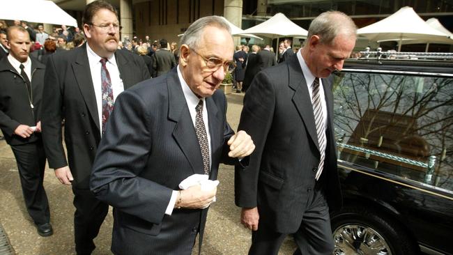 Bob Ingham (centre) in 2003. Picture: Nathan Edwards