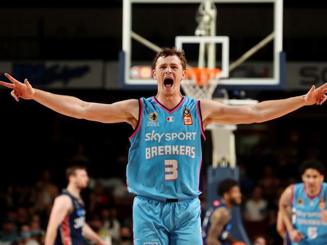*** BESTPIX *** ADELAIDE, AUSTRALIA - DECEMBER 12:  Finn Delany of The Breakers reacts during the round two NBL match between Adelaide 36ers and New Zealand Breakers at Adelaide Entertainment Centre on December 12, 2021, in Adelaide, [COUNTRY}. (Photo by Sarah Reed/Getty Images)