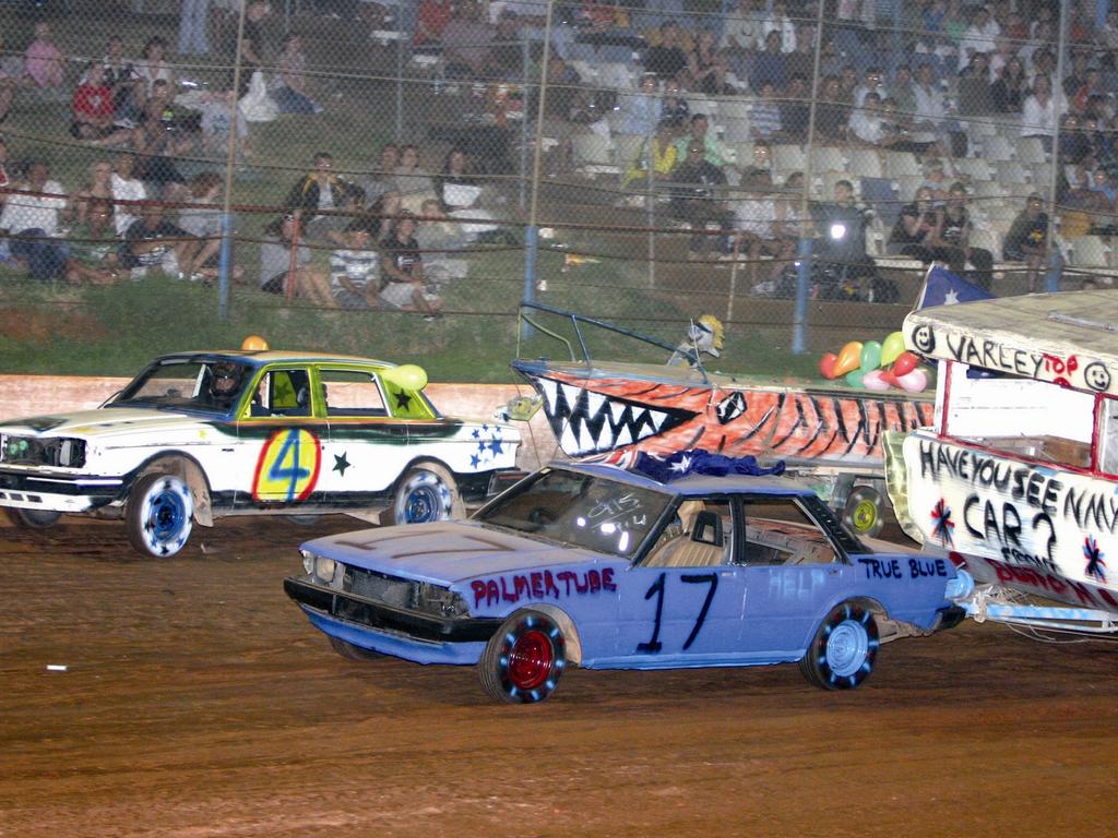 Archerfield Speedway caravan and dunny race.