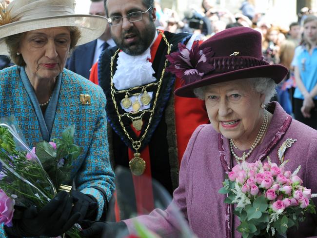 WINDSOR, UNITED KINGDOM - APRIL 30:  Queen Elizabeth ll, accompanied by her lady-in-waiting, Lady Susan Hussey undertakes a walkabout to mark her Diamond Jubilee on April 30, 2012 in Windsor, England. (Photo by Anwar Hussein/WireImage)