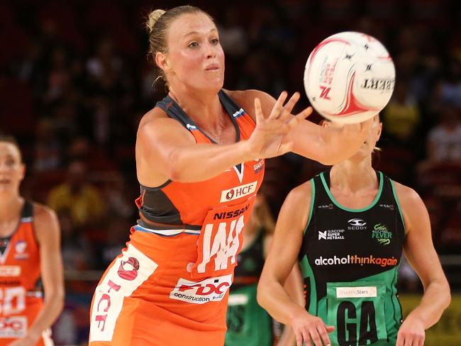 Giants go top with big win