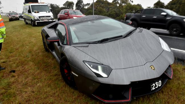 How does a Lamborghini worth $760,000 shut down on the Calder Freeway |  Herald Sun