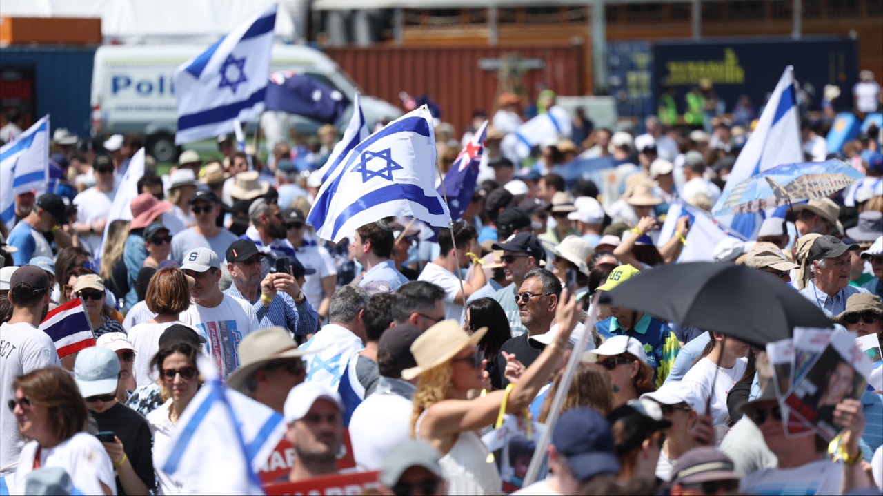 Thousands attend pro-Israel prayer vigil in Sydney