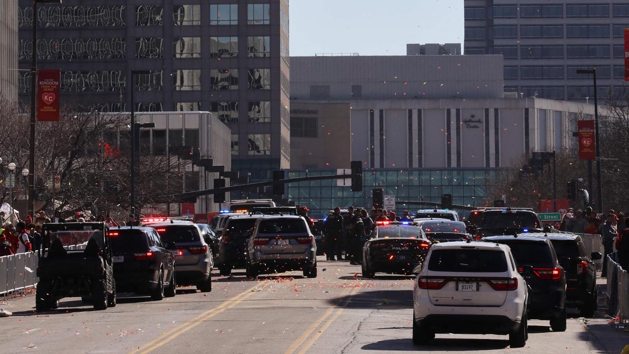 Several police cars raced to the scene in Kansas City. (Photo by ERIC THOMAS / GETTY IMAGES NORTH AMERICA / Getty Images via AFP)