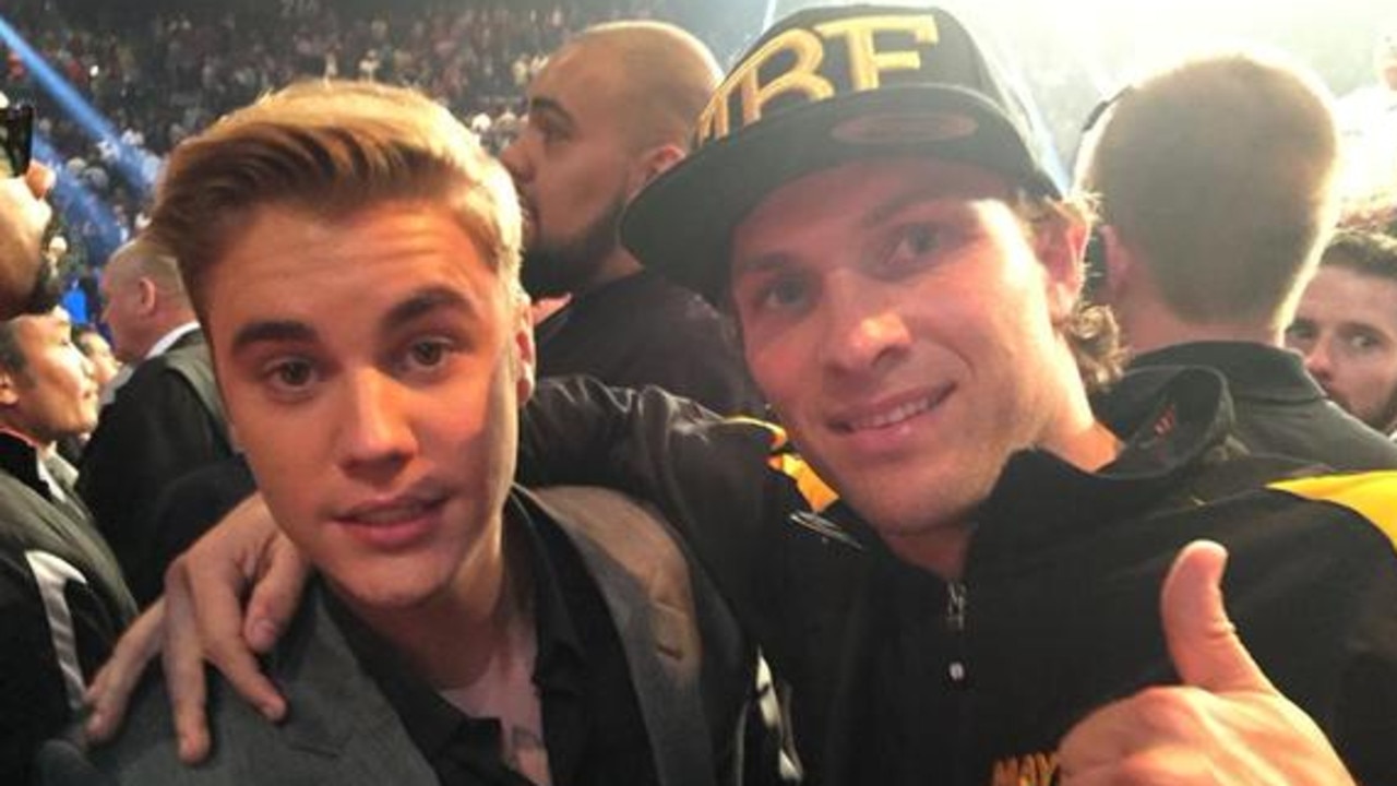 Floyd Mayweather v Manny Pacquiao: two pranksters sneak into ringside seats,  meet stars