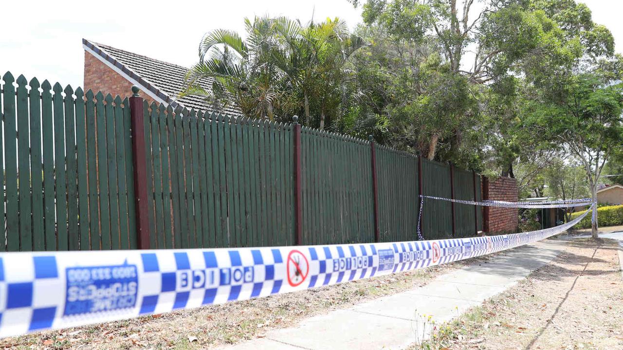 Police at the scene of a baby’s death in Sunnybank Hills. Picture: Peter Wallis.