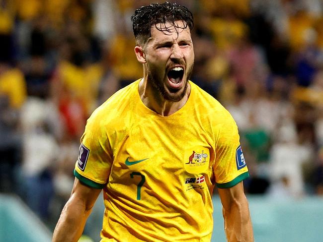 Soccer Football - FIFA World Cup Qatar 2022 - Group D - Australia v Denmark - Al Janoub Stadium, Al Wakrah, Qatar - November 30, 2022 Australia's Mathew Leckie celebrates scoring their first goal REUTERS/John Sibley     TPX IMAGES OF THE DAY