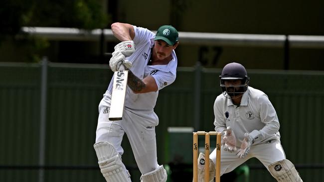 Craigieburn’s Jake Carlisle and Yarraville Club’s Sangaran Nandhalal. Picture: Andy Brownbill