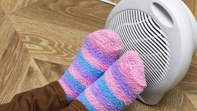 Swapping out the electric heater for an electric blanket could save Tasmanian households hundreds a year, a new iSelect study has found.