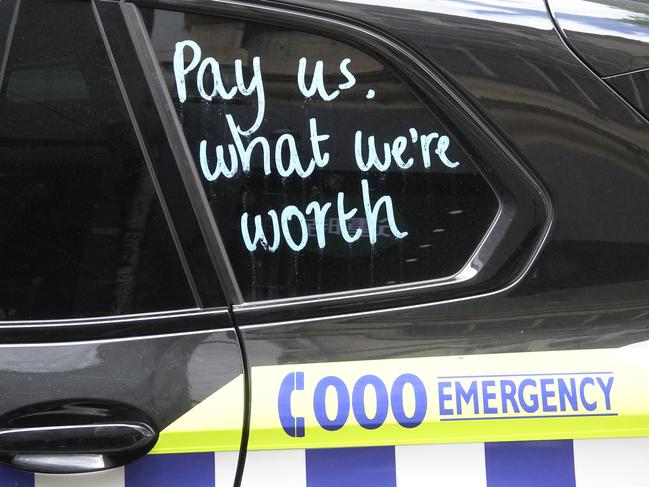 MELBOURNE,AUSTRALIA-NewsWire Photos 22 September, 2024: Generic images of signs on police vehicles protesting funding cuts to their department.  Picture: NCA NewsWire / Valeriu Campan