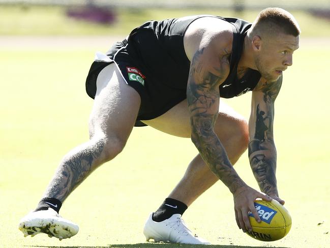 De Goey pulled up sore after an intraclub match on Monday.