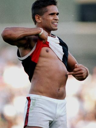 Nicky Winmar points to the colour of his skin at Victoria Park in 1993. Picture: John Feder