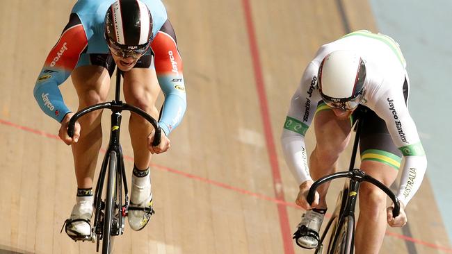 Matthew Glaetzer, lunges at the line to win the men’s sprint against Peter Lewis.