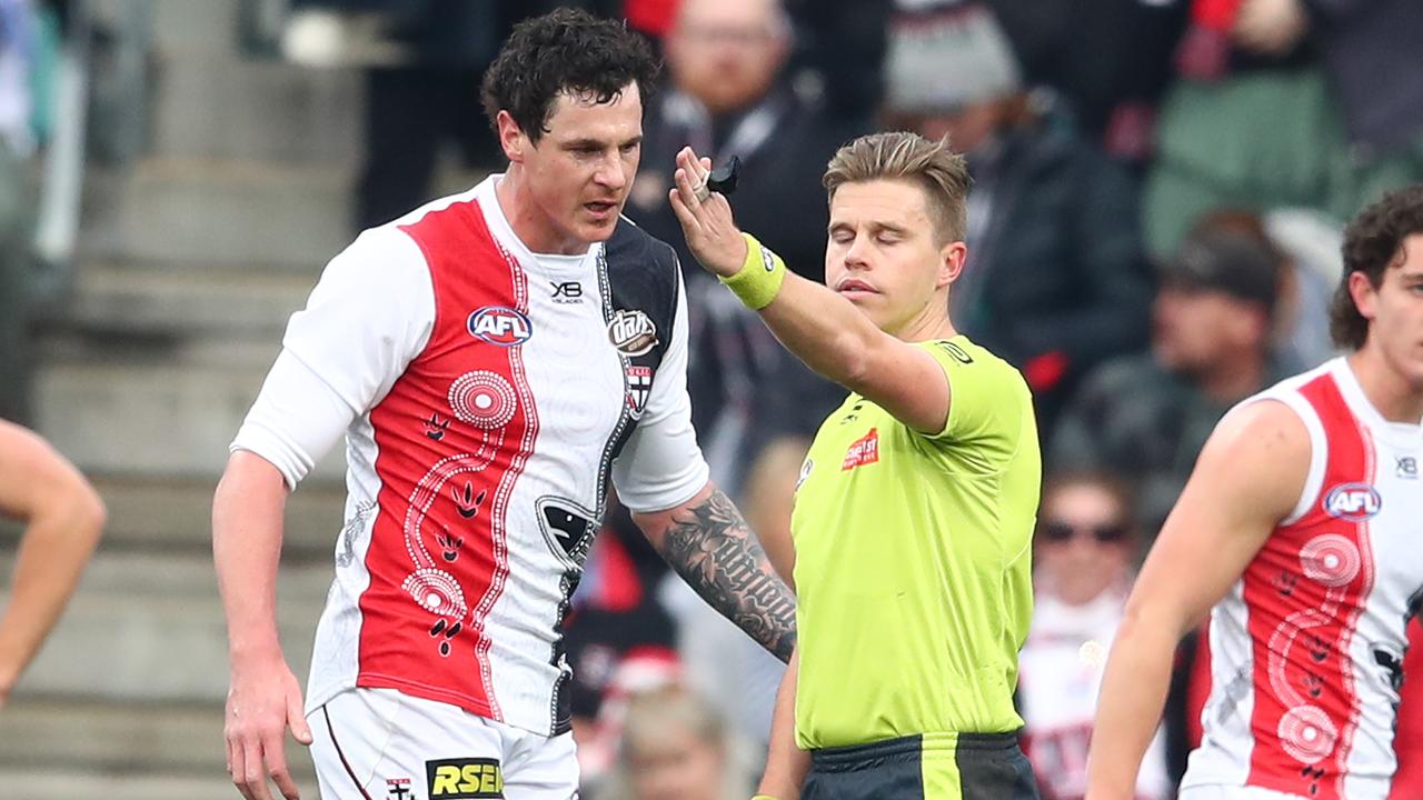 Jake Carlisle of the Saints is penalised by the umpire for abuse. (Photo by Scott Barbour/Getty Images)