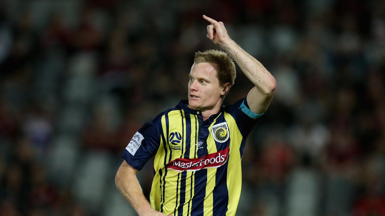 Skipper Matt Simon guided the Central Coast Mariners to a 3-1 win over the Wanderers