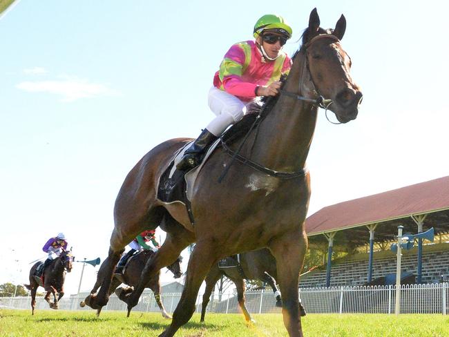 Tara Jasmine wins Race 2 at Clarence River Jockey Club. Photo: Bruce Thomas/Trackside Photography.