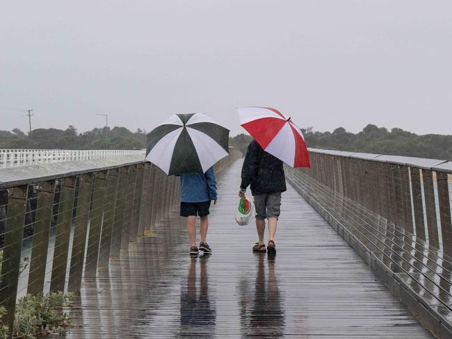 Heavy rain, possible storms hit Geelong