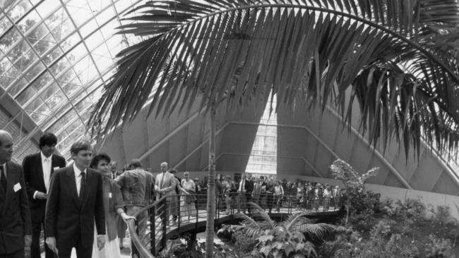 Former Premier John Bannon (foreground) at the official opening of the conservatory on November 18, 1989