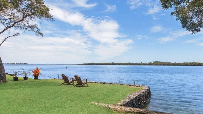 Waterfront paradise at West Ballina.