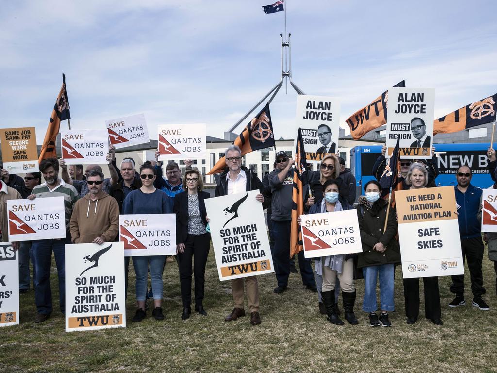 Qantas staff protest outside Parliament House in Canberra. Picture: Gary Ramage/NCA NewsWire