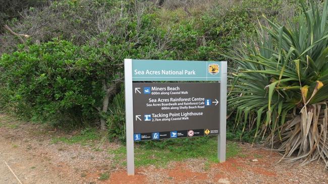 The entry to Sea Acres National Park, where Miners Beach is, from Shelley Beach