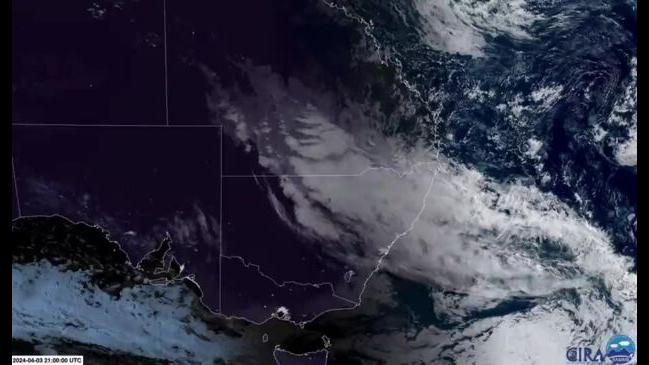 Severe weather system takes shape (via Weatherzone)