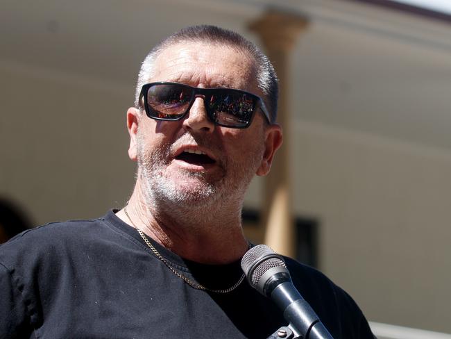 SYDNEY, AUSTRALIA - NewsWire Photos September 18, 2024: CFMEU Leader Darren Greenfield speaks to members at the rally at State Parliament on Wednesday. Picture: NewsWire / Nikki Short