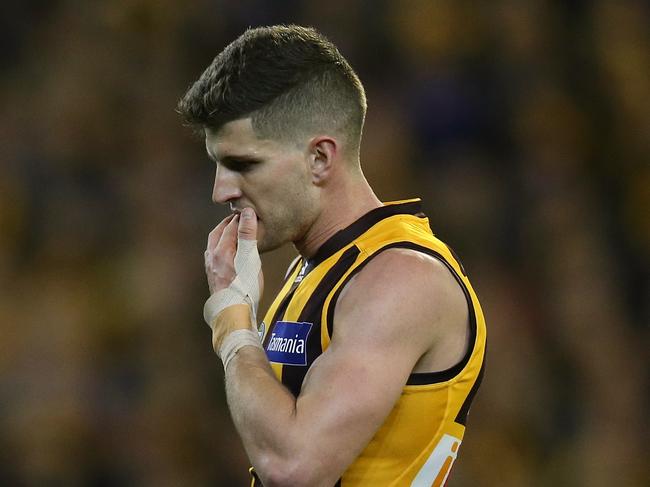 AFL Semi Final Hawthorn v Western Bulldogs Luke Breust kicks a point Picture:Wayne Ludbey