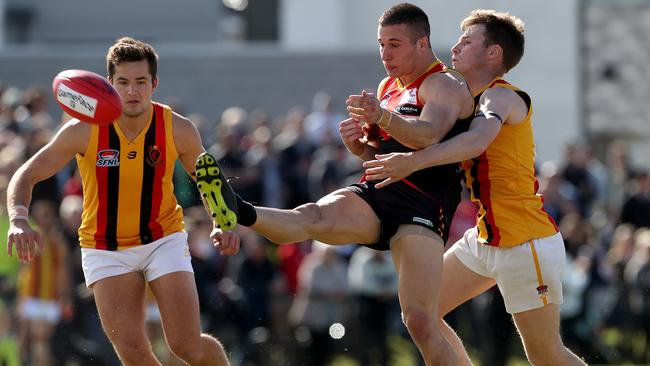 Dingley and Cheltenham lock horns in last year’s Southern league Division 1 decider. Picture: Mark Dadswell